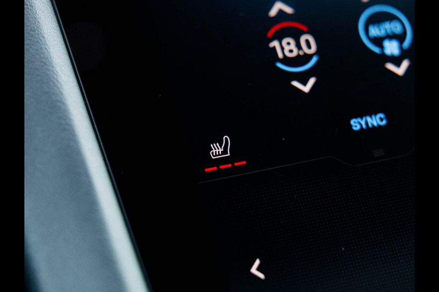 Porsche Taycan Cross Turismo 4 93 kWh | Bose sound | Adaptive Cruise Control | Camera | Panoramadak | Color Krijt 3H