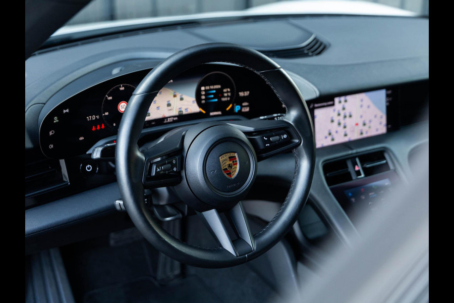 Porsche Taycan Cross Turismo 4 93 kWh | Bose sound | Adaptive Cruise Control | Camera | Panoramadak | Color Krijt 3H