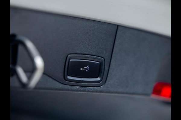 Porsche Taycan Cross Turismo 4 93 kWh | Bose sound | Adaptive Cruise Control | Camera | Panoramadak | Color Krijt 3H