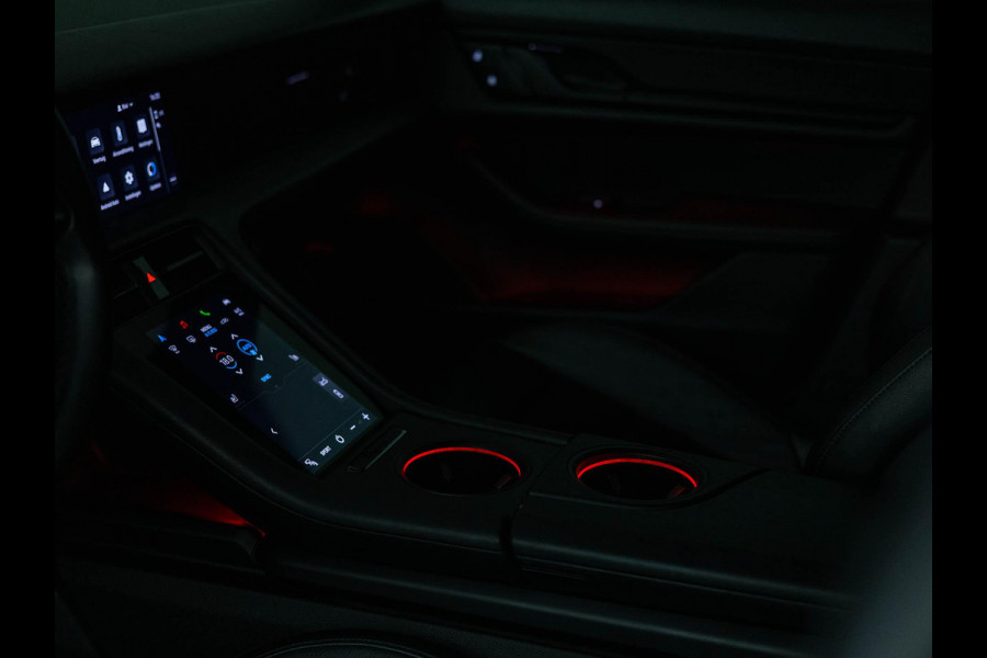 Porsche Taycan Cross Turismo 4 93 kWh | Bose sound | Adaptive Cruise Control | Camera | Panoramadak | Color Krijt 3H
