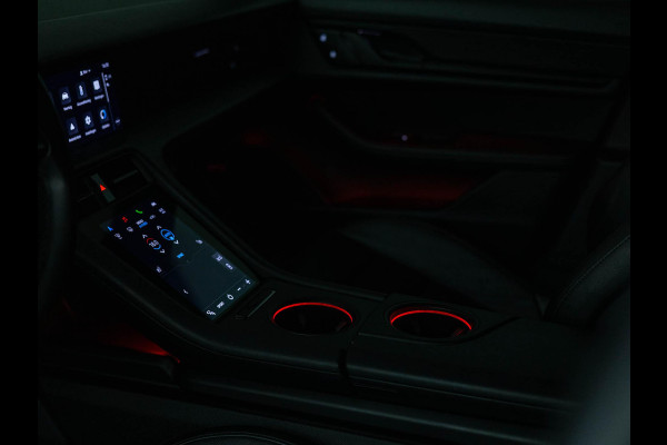 Porsche Taycan Cross Turismo 4 93 kWh | Bose sound | Adaptive Cruise Control | Camera | Panoramadak | Color Krijt 3H