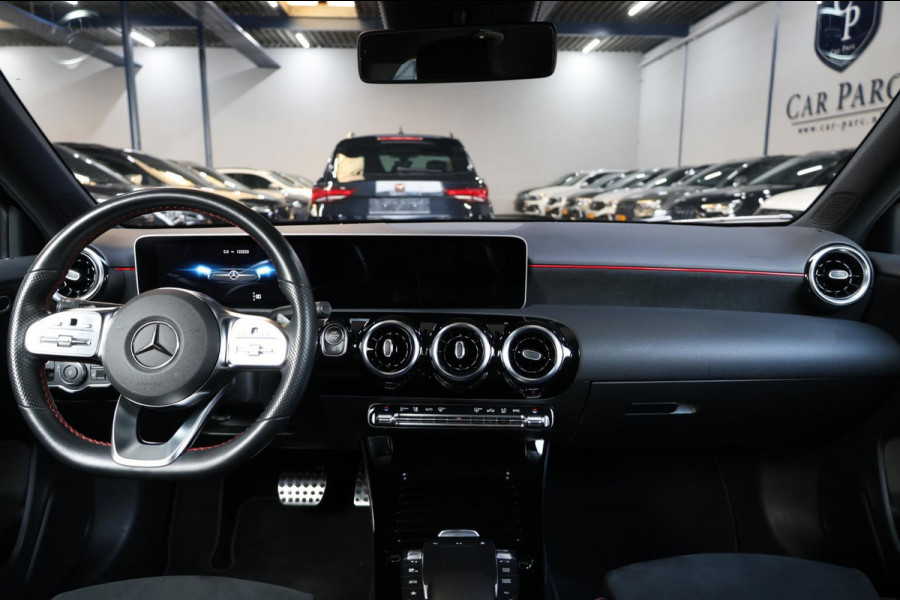 Mercedes-Benz A-Klasse 180 AMG Line BTW/LED/VIRTUAL/PANO/HALF LEER+ALCANTARA+S.VERWARMIN/18"LMV/CAM/ACC/ECC/12 MDN GARANTIE!
