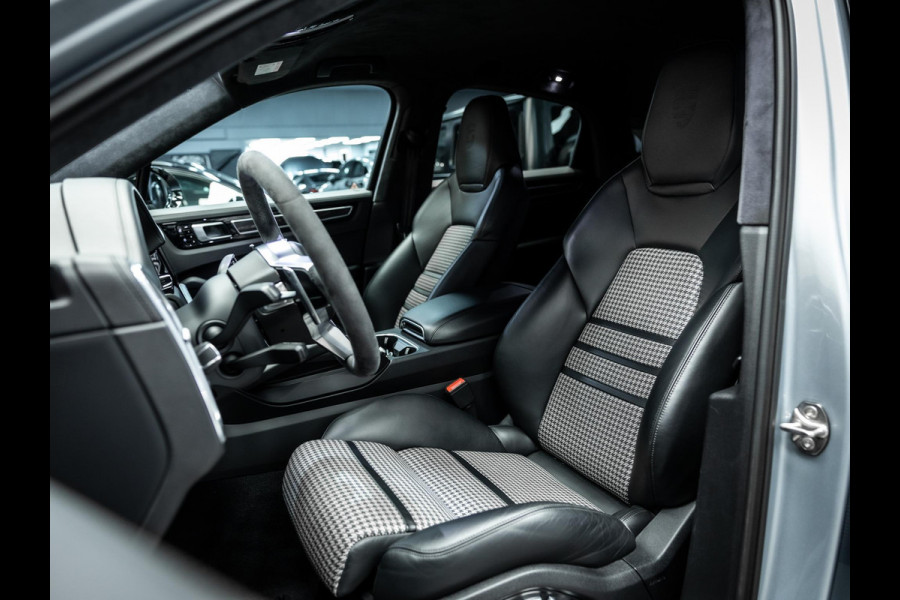 Porsche Cayenne Coupé 3.0 E-Hybrid Mooi uitgevoerde Cayenne Uniek