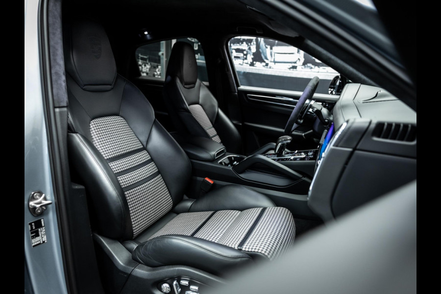 Porsche Cayenne Coupé 3.0 E-Hybrid Mooi uitgevoerde Cayenne Uniek