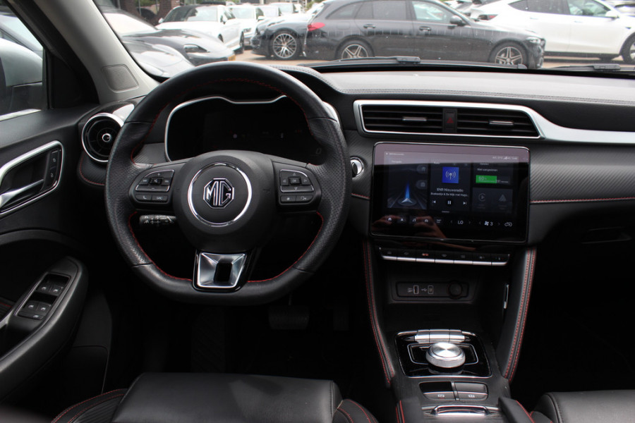 MG Mg zs ev EV Long Range Luxury 70 kWh / Panoramadak / Camera / Leder / CarPlay / Keyless / 17'' / Stoelverwarming / Dodehoek / DAB / ACC