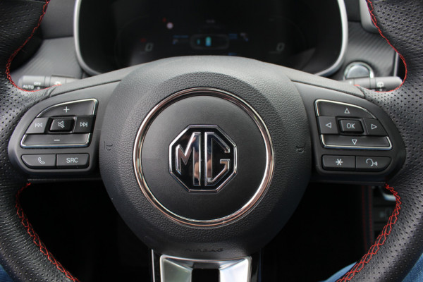 MG Mg zs ev EV Long Range Luxury 70 kWh / Panoramadak / Camera / Leder / CarPlay / Keyless / 17'' / Stoelverwarming / Dodehoek / DAB / ACC