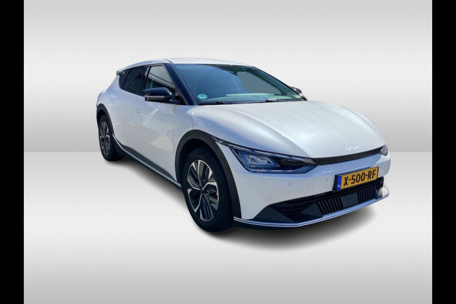 Kia Ev6 Light Edition 58 kWh / SOH 100% / Camera / Navigatie / Keyless / 19'' / DAB  / Stuur+Stoelverwarming / Dodehoek / ACC