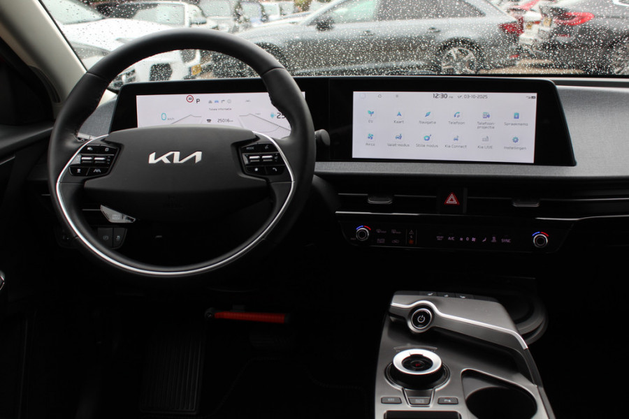 Kia Ev6 Light Edition 58 kWh / SOH 100% / Camera / Navigatie / Keyless / 19'' / DAB  / Stuur+Stoelverwarming / Dodehoek / ACC