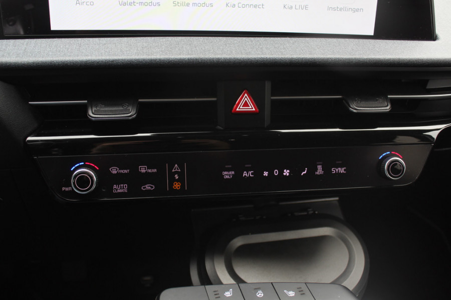 Kia Ev6 Light Edition 58 kWh / SOH 100% / Camera / Navigatie / Keyless / 19'' / DAB  / Stuur+Stoelverwarming / Dodehoek / ACC
