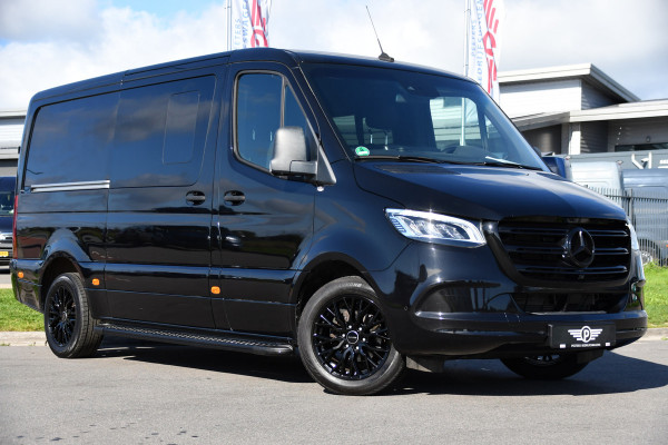 Mercedes-Benz Sprinter 319 3.0 CDI L2H1 DC Black Edition FULL OPTIONS! 360 Camera, Adaptieve Cruise, LED, 2 x Stoelverwarming, Standkacel, Autmaat, 10,5'' Mbux, Sensoren, Uniek!