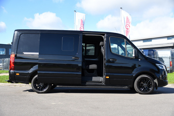 Mercedes-Benz Sprinter 319 3.0 CDI L2H1 DC Black Edition FULL OPTIONS! 360 Camera, Adaptieve Cruise, LED, 2 x Stoelverwarming, Standkacel, Autmaat, 10,5'' Mbux, Sensoren, Uniek!