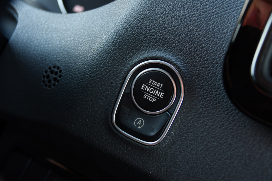 Mercedes-Benz Sprinter 319 3.0 CDI L2H1 DC Black Edition FULL OPTIONS! 360 Camera, Adaptieve Cruise, LED, 2 x Stoelverwarming, Standkacel, Autmaat, 10,5'' Mbux, Sensoren, Uniek!
