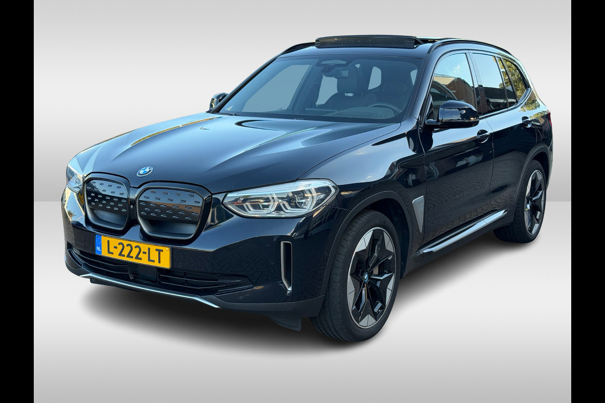 BMW iX3 High Executive 80 kWh / SOH 93,1% / Trekhaak / Panoramadak / 360Camera / Head-up / 20'' / Leder / Harman Kardon / Navigatie / Memory seats / Dodehoek / DAB / Stoelverwarming / Cruise Control Adaptief