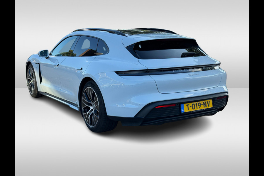 Porsche Taycan Sport Turismo 93 kWh / Panoramadak / 360Camera / Passenger Display / Luchtvering / 21'' / Adaptieve Stoelen / CarPlay / Keyless / Bose / Stoel+Stuurverwarming / Dodehoek / ACC