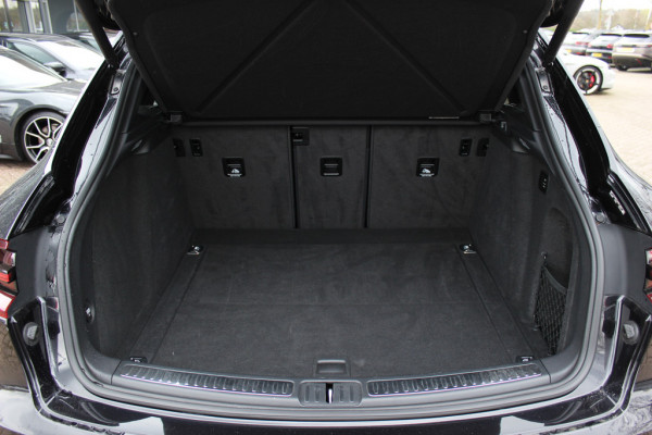 Porsche Macan 2.0 / Panoramadak / Camera / Luchtvering / Sportdesign+Chrono / 21'' / Adaptieve stoelen / CarPlay / Bose / DAB / Stoelverwarming / ACC