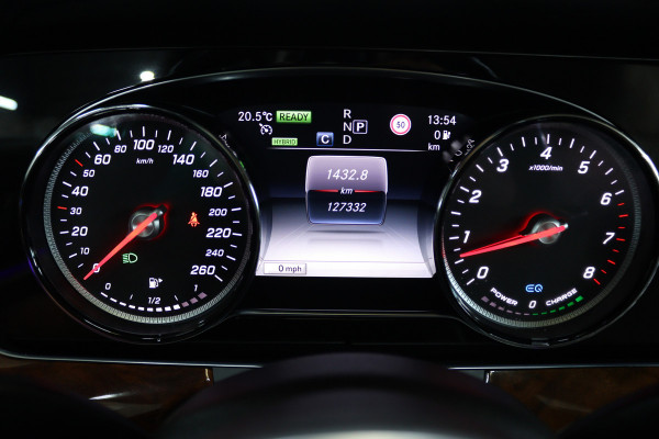 Mercedes-Benz E-Klasse 300 e Advantage (CAMERA, STOELVERWARMING/VERKOELING, ELEKTR STOELEN, SFEERVERLICHTING)