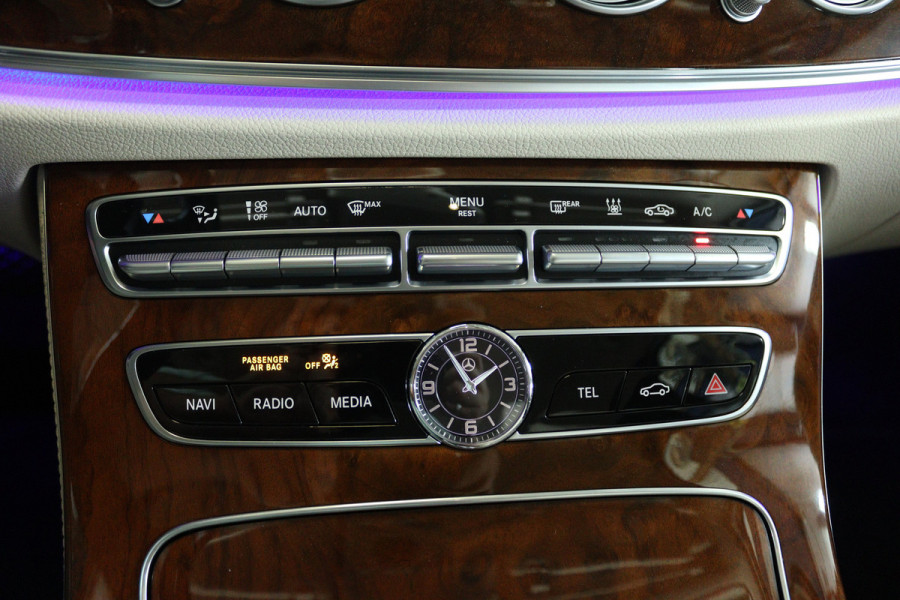 Mercedes-Benz E-Klasse 300 e Advantage (CAMERA, STOELVERWARMING/VERKOELING, ELEKTR STOELEN, SFEERVERLICHTING)
