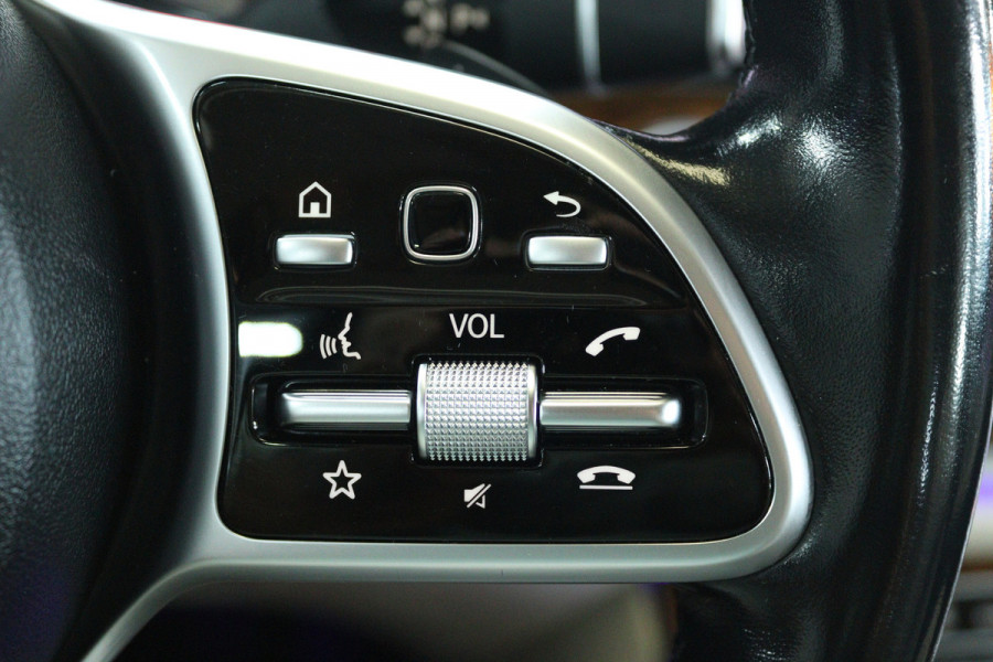 Mercedes-Benz E-Klasse 300 e Advantage (CAMERA, STOELVERWARMING/VERKOELING, ELEKTR STOELEN, SFEERVERLICHTING)