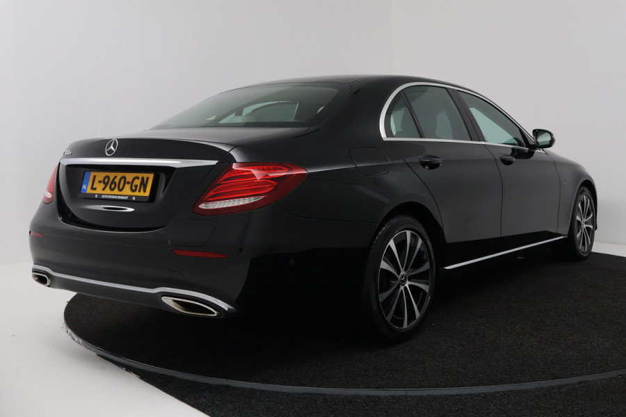 Mercedes-Benz E-Klasse 300 e Advantage (CAMERA, STOELVERWARMING/VERKOELING, ELEKTR STOELEN, SFEERVERLICHTING)