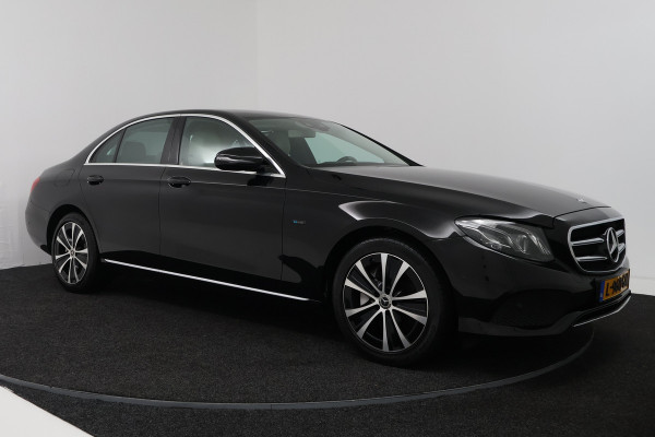 Mercedes-Benz E-Klasse 300 e Advantage (CAMERA, STOELVERWARMING/VERKOELING, ELEKTR STOELEN, SFEERVERLICHTING)