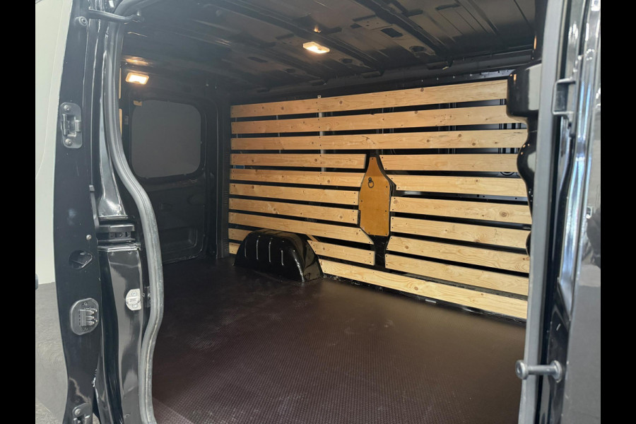 Renault Trafic 2.0 Blue dCi 130PK T30 L2H1 Advance Airco Bluetooth Camera Cruise Control Parkeersensoren Trekhaak