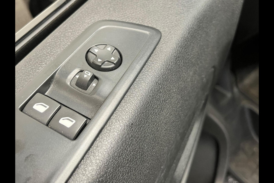 Peugeot Expert 2.0 BlueHDI 145PK Dubbele Cabine Automaat Airco Bluetooth Cruise Control Trekhaak Navigatie Carplay