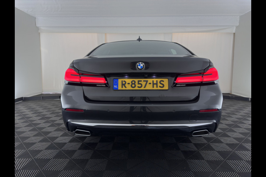 BMW 5 Serie 520d Business Edition Plus (INCL.BTW) Aut. *LEATHER | LASER-LED | HARMAN/KARDON | ADAPTIVE-CRUISE | BLIND-SPOT | MEMORY-PACK | CAMERA | DIGI-COCKPIT | AMBIENT-LIGHT | DAB+ | NAVI-FULLMAP | ECC | PDC | 18''ALU*