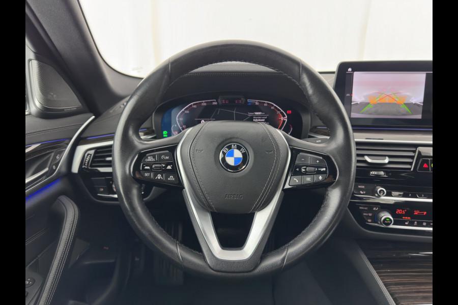 BMW 5 Serie 520d Business Edition Plus (INCL.BTW) Aut. *LEATHER | LASER-LED | HARMAN/KARDON | ADAPTIVE-CRUISE | BLIND-SPOT | MEMORY-PACK | CAMERA | DIGI-COCKPIT | AMBIENT-LIGHT | DAB+ | NAVI-FULLMAP | ECC | PDC | 18''ALU*