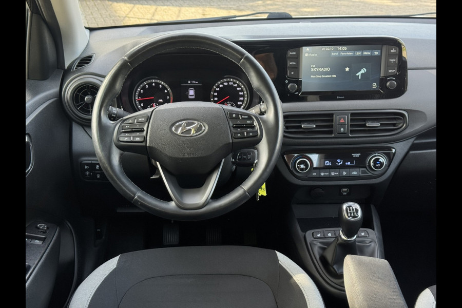 Hyundai i10 1.0 Comfort | Apple Carplay/Android Auto, Camera, Stoel + Stuurverwarming, Cruise, Climate, DAB |