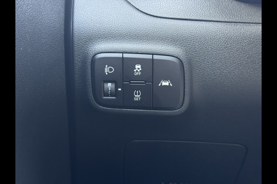 Hyundai i10 1.0 Comfort | Apple Carplay/Android Auto, Camera, Stoel + Stuurverwarming, Cruise, Climate, DAB |
