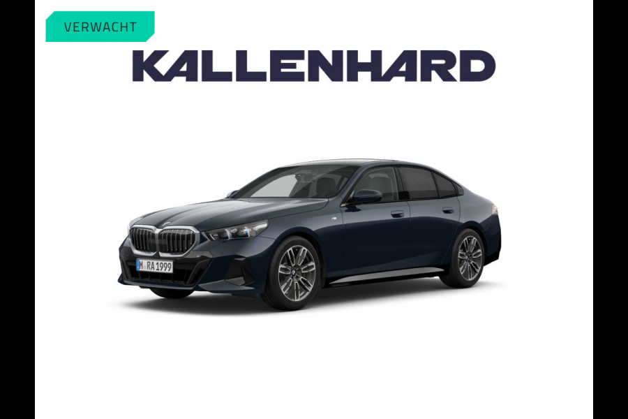 BMW 5 Serie 520i M-Sport - Pano - Trekhaak - Harman Kardon - Driving Ass Plus