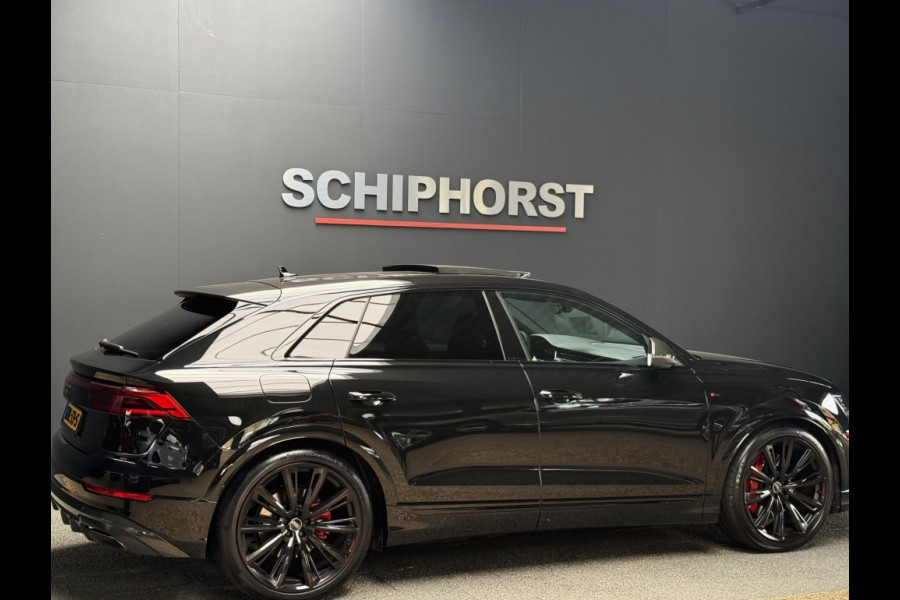 Audi Q8 55 Tfsi S-LINE Competiton 23 inch Rs zetels Carbon look soft close Trekhaak B&O 360 camera
