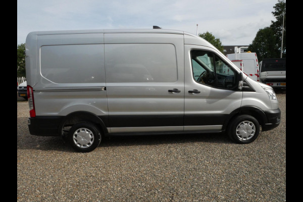 Ford Transit 2.0 TDCI 130PK L2H2 Airco Camera Trekhaak