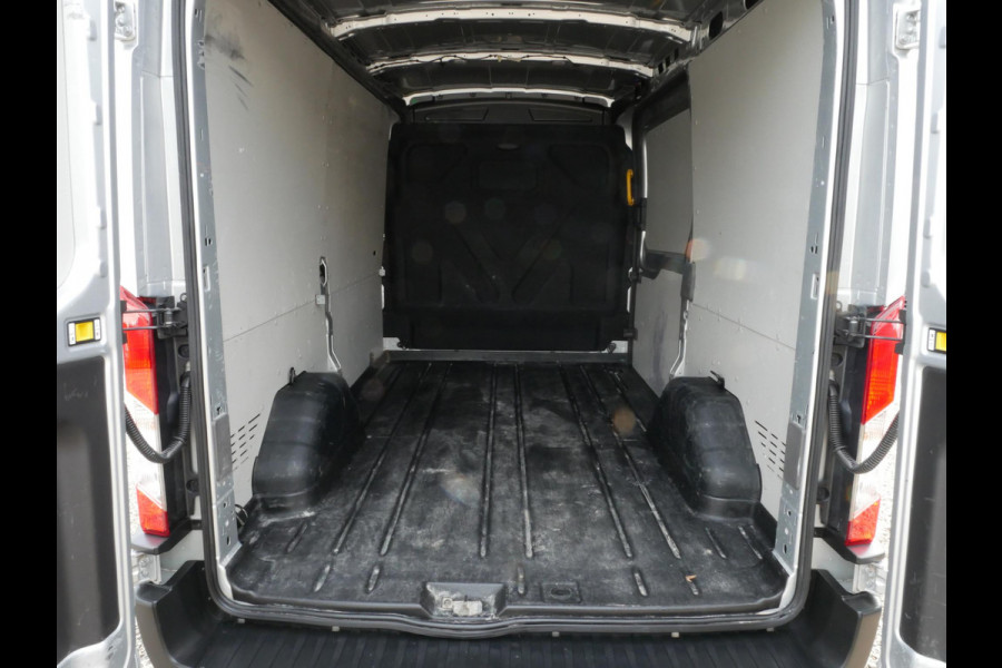 Ford Transit 2.0 TDCI 130PK L2H2 Airco Camera Trekhaak