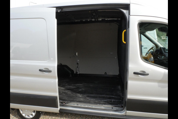 Ford Transit 2.0 TDCI 130PK L2H2 Airco Camera Trekhaak