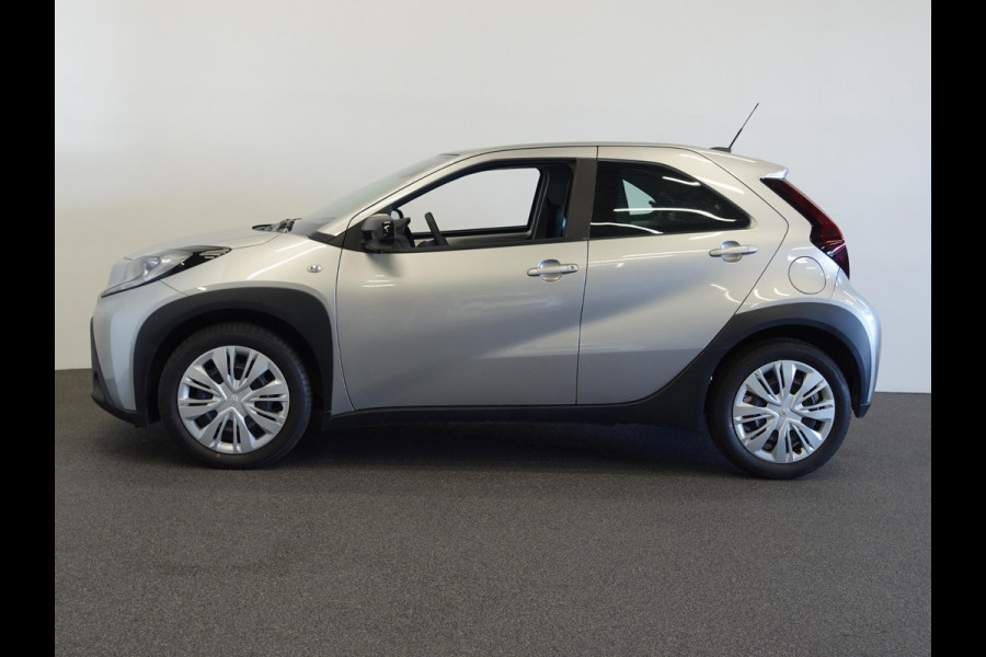 Toyota Aygo X 1.0 VVT-i S-CVT Automaat Play Airco Adaptive Cruise Control Carplay Navigatie Achteruitrij Camera