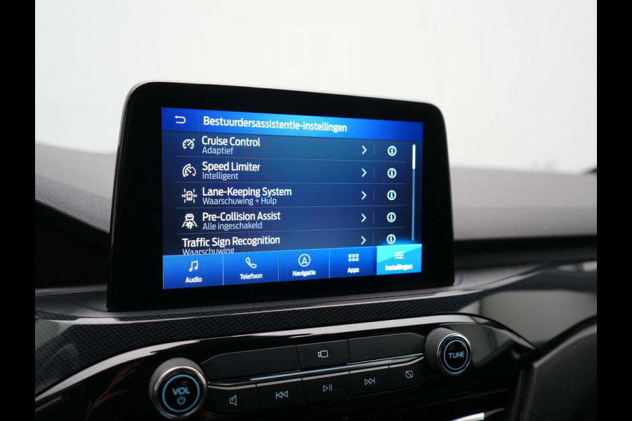Ford Kuga 2.5 ST-Line X PHEV 225pk Dealer O.H | Trekhaak Af Fabriek | Adaptive Cruise | 360 Camera | Head Up | Alcantara Sportstoelen Verwarmd | Keyless | Blis | Pilot Assist | Stuurverwarming | Navigatie | Virtual | DAB | 18" L.M | Plug In Hybrid |