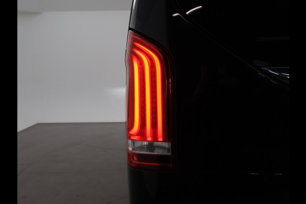 Mercedes-Benz V-Klasse 300D 239 PK DUBBEL CABINE AVANTGARDE NIGHT | LEDER | TREKHAAK | 360 CAMERA