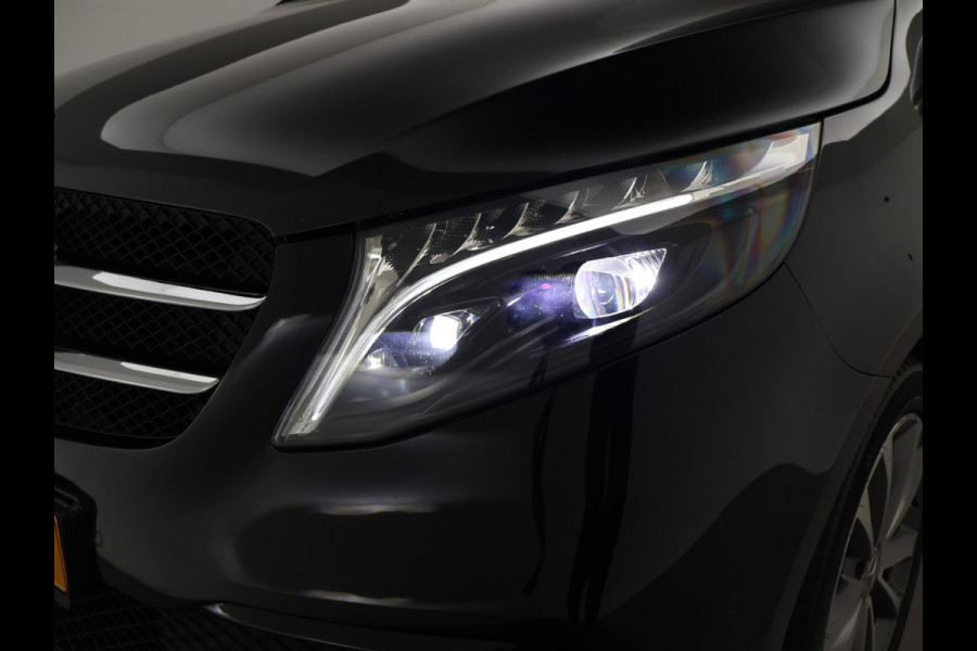 Mercedes-Benz V-Klasse 300D 239 PK DUBBEL CABINE AVANTGARDE NIGHT | LEDER | TREKHAAK | 360 CAMERA