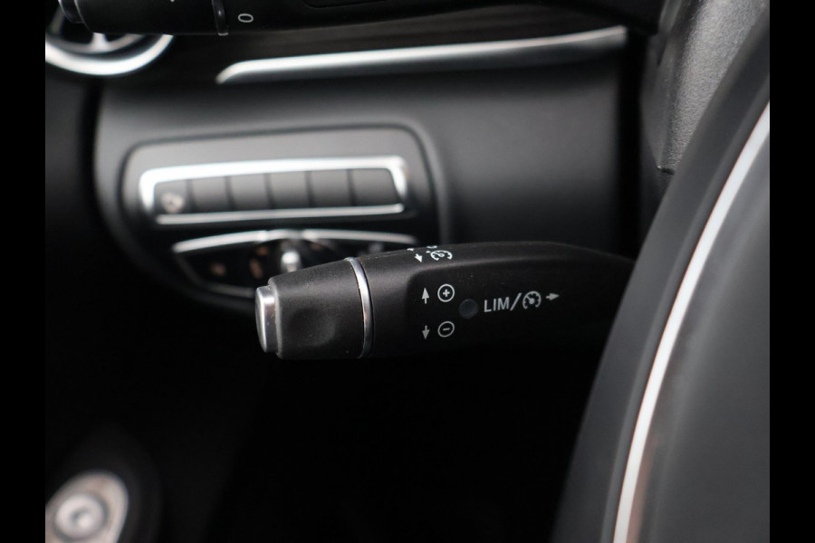 Mercedes-Benz V-Klasse 300D 239 PK DUBBEL CABINE AVANTGARDE NIGHT | LEDER | TREKHAAK | 360 CAMERA