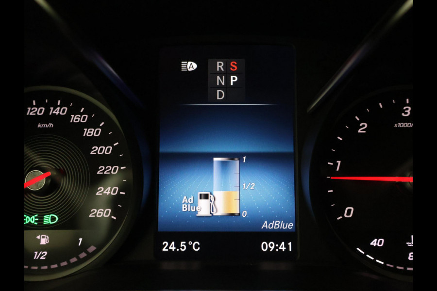 Mercedes-Benz V-Klasse 300D 239 PK DUBBEL CABINE AVANTGARDE NIGHT | LEDER | TREKHAAK | 360 CAMERA