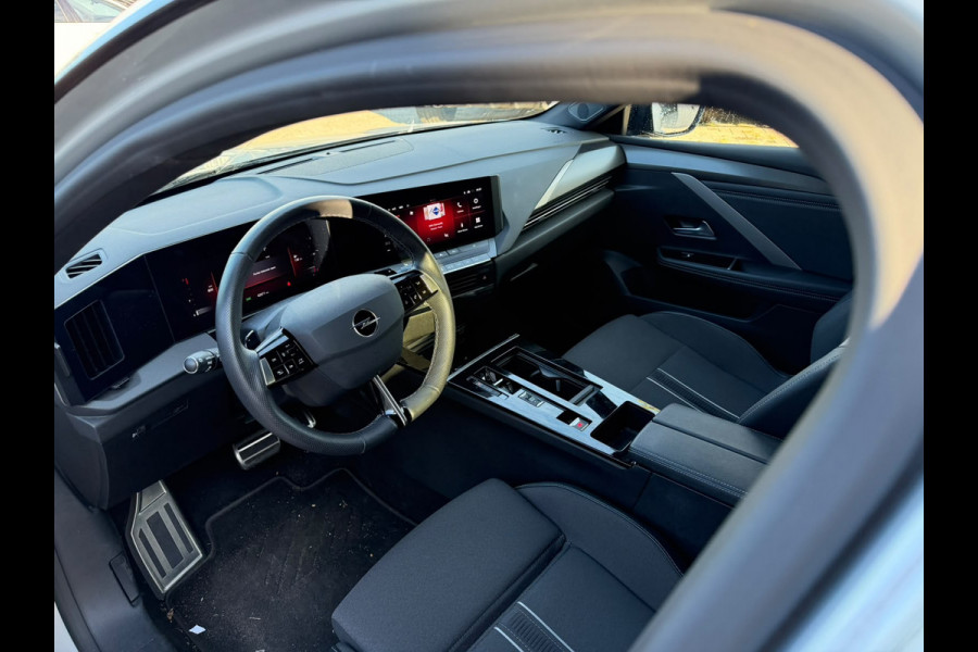Opel Astra 1.2 Level 4 GS Line | Stuurverwarming | Stoelverwarming | Apple Carplay | Adaptive Cruise Control | 360 Camera | Keyless | LED | Parkeersensoren | Navigatie |