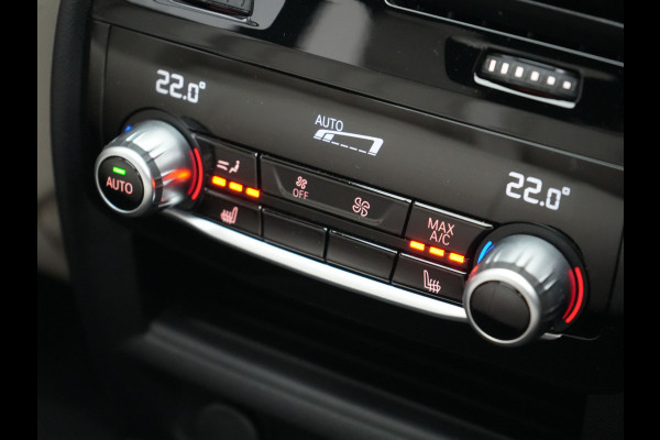 BMW 5 Serie Touring 530e M Sport PHEV 293pk Dealer O.H. | Active Steering | Trekhaak Af Fabriek | Panodak | Head Up | Adaptive Cruise | Adaptief Onderstel | Camera | Laser LED | Lederen Comfortstoelen Memory & Verwarmd | Sfeerverlichting | Blis |  Plug In Hybrid |
