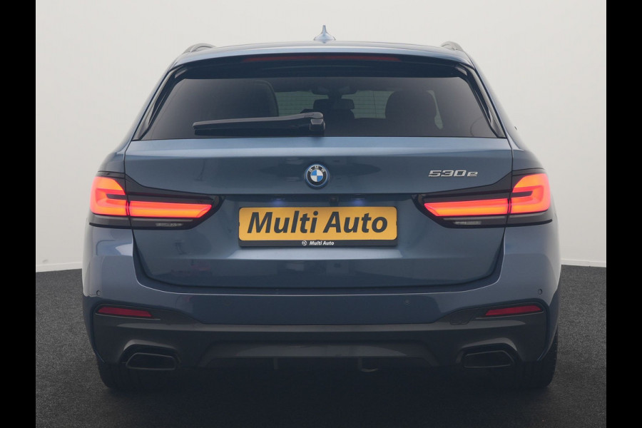 BMW 5 Serie Touring 530e M Sport PHEV 293pk Dealer O.H. | Active Steering | Trekhaak Af Fabriek | Panodak | Head Up | Adaptive Cruise | Adaptief Onderstel | Camera | Laser LED | Lederen Comfortstoelen Memory & Verwarmd | Sfeerverlichting | Blis |  Plug In Hybrid |