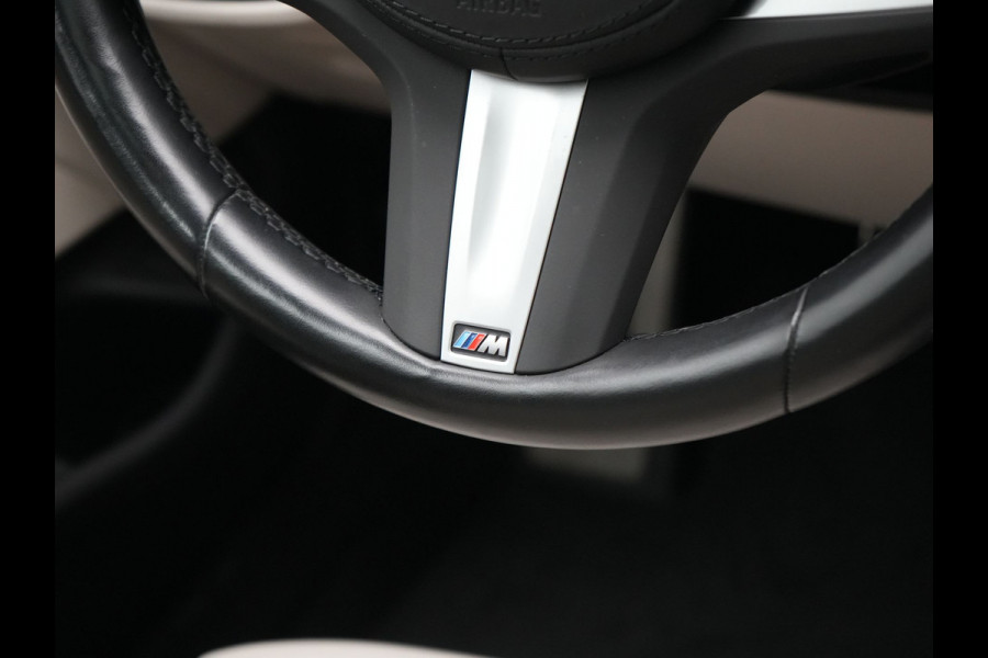 BMW 5 Serie Touring 530e M Sport PHEV 293pk Dealer O.H. | Active Steering | Trekhaak Af Fabriek | Panodak | Head Up | Adaptive Cruise | Adaptief Onderstel | Camera | Laser LED | Lederen Comfortstoelen Memory & Verwarmd | Sfeerverlichting | Blis |  Plug In Hybrid |