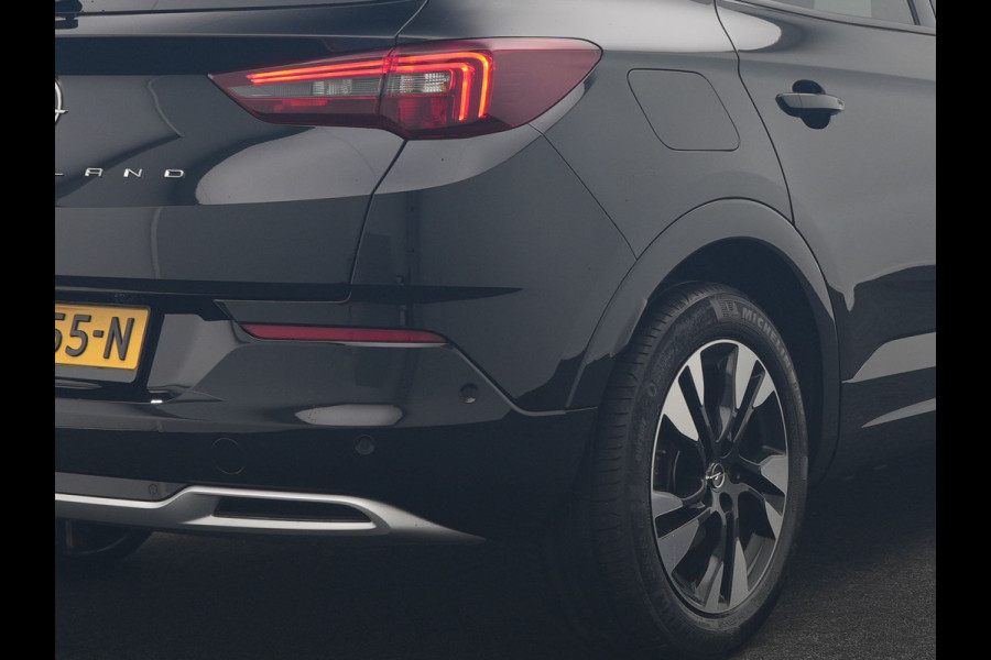 Opel Grandland 1.6 Turbo Ultimate PHEV 225pk Dealer O.H. | Trekhaak Afn. | Adaptive Cruise | 360 Camera | Alcantara Sportstoelen & Stuur Verwarmd | BLIS | Keyless | Navigatie | DAB | Plug In Hybrid | Apple Carplay | Plug In Hybrid |