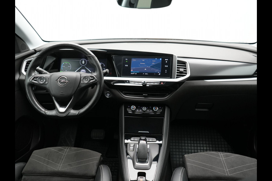 Opel Grandland 1.6 Turbo Ultimate PHEV 225pk Dealer O.H. | Trekhaak Afn. | Adaptive Cruise | 360 Camera | Alcantara Sportstoelen & Stuur Verwarmd | BLIS | Keyless | Navigatie | DAB | Plug In Hybrid | Apple Carplay | Plug In Hybrid |