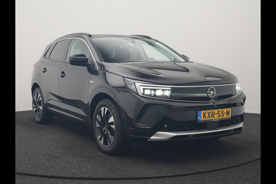 Opel Grandland 1.6 Turbo Ultimate PHEV 225pk Dealer O.H. | Trekhaak Afn. | Adaptive Cruise | 360 Camera | Alcantara Sportstoelen & Stuur Verwarmd | BLIS | Keyless | Navigatie | DAB | Plug In Hybrid | Apple Carplay | Plug In Hybrid |