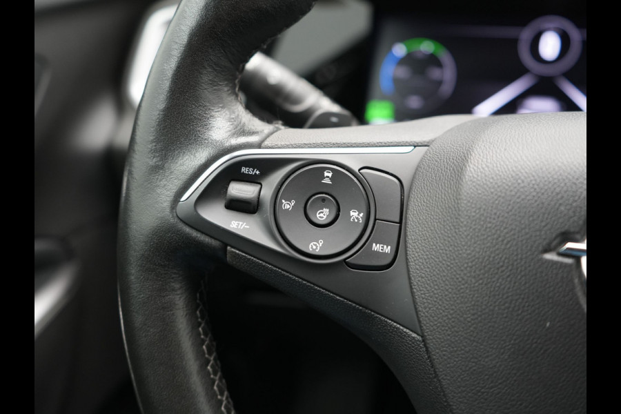 Opel Grandland 1.6 Turbo Ultimate PHEV 225pk Dealer O.H. | Trekhaak Afn. | Adaptive Cruise | 360 Camera | Alcantara Sportstoelen & Stuur Verwarmd | BLIS | Keyless | Navigatie | DAB | Plug In Hybrid | Apple Carplay | Plug In Hybrid |