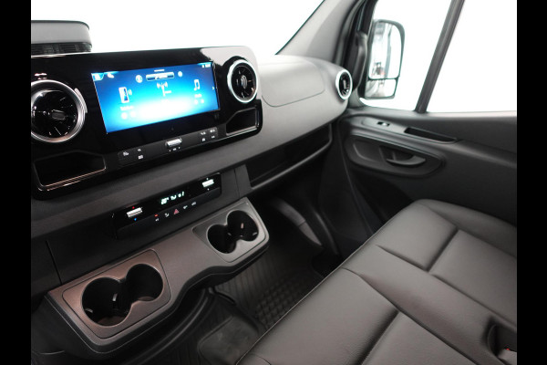 Mercedes-Benz Sprinter 315 L3H2 Automaat Trekhaak Airco Adaptive Cruise Control Parkeersensoren Camera Leder
